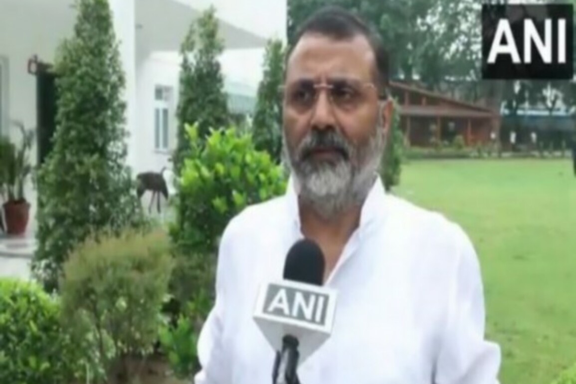 "Gandhi family have distorted history, they have been surrendering throughout their lives": Nishikant Dubey