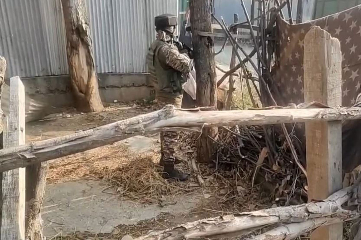 Kulgam Police crackdown on J-K nationals operating from Pakistan