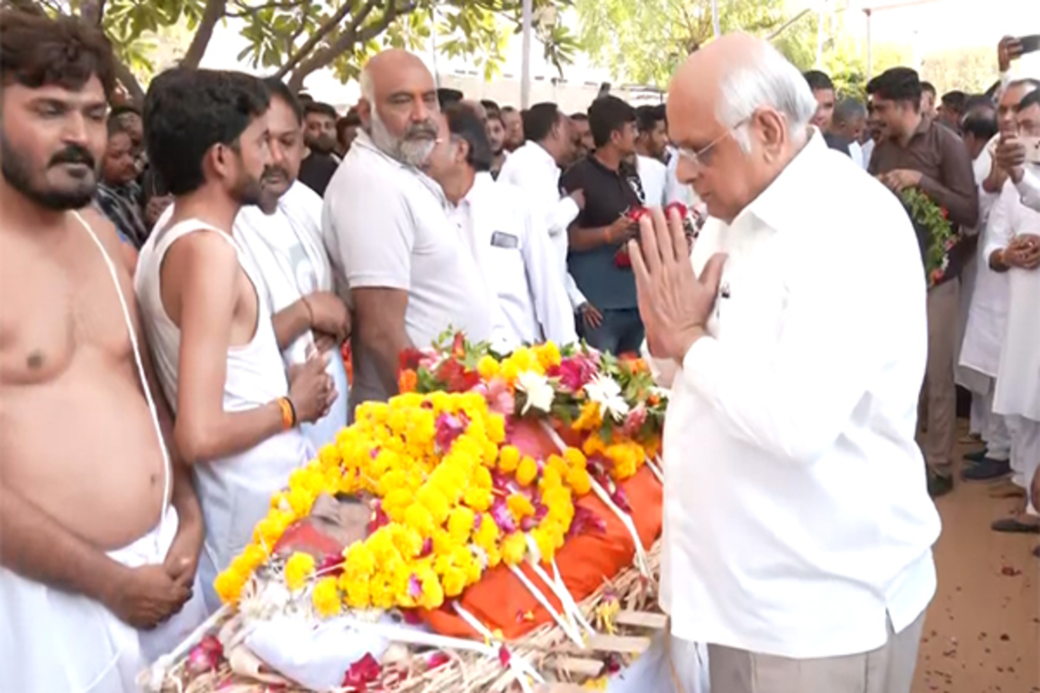 Gujarat CM Bhupendra Patel pays tribute to Bhavnagar father and son killed in Pahalgam Terror Attack