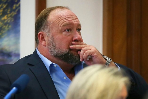 US Conspiracy Theorist Ordered to Pay School Shooting Parents $4M