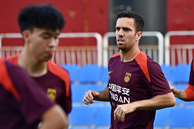 (SP)CHINA-DALIAN-FOOTBALL-CHINESE NATIONAL TEAM-TRAINING (CN)