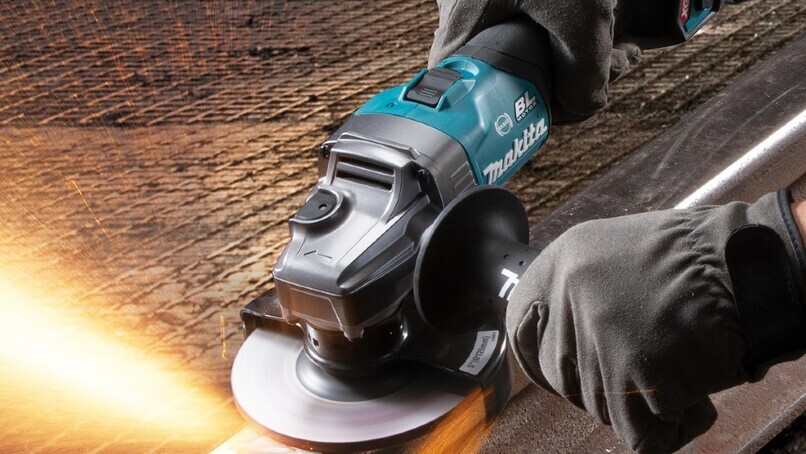 Makita has expanded its XGT 40V Max range of cordless power tools with the launch of four new brushless angle grinders 