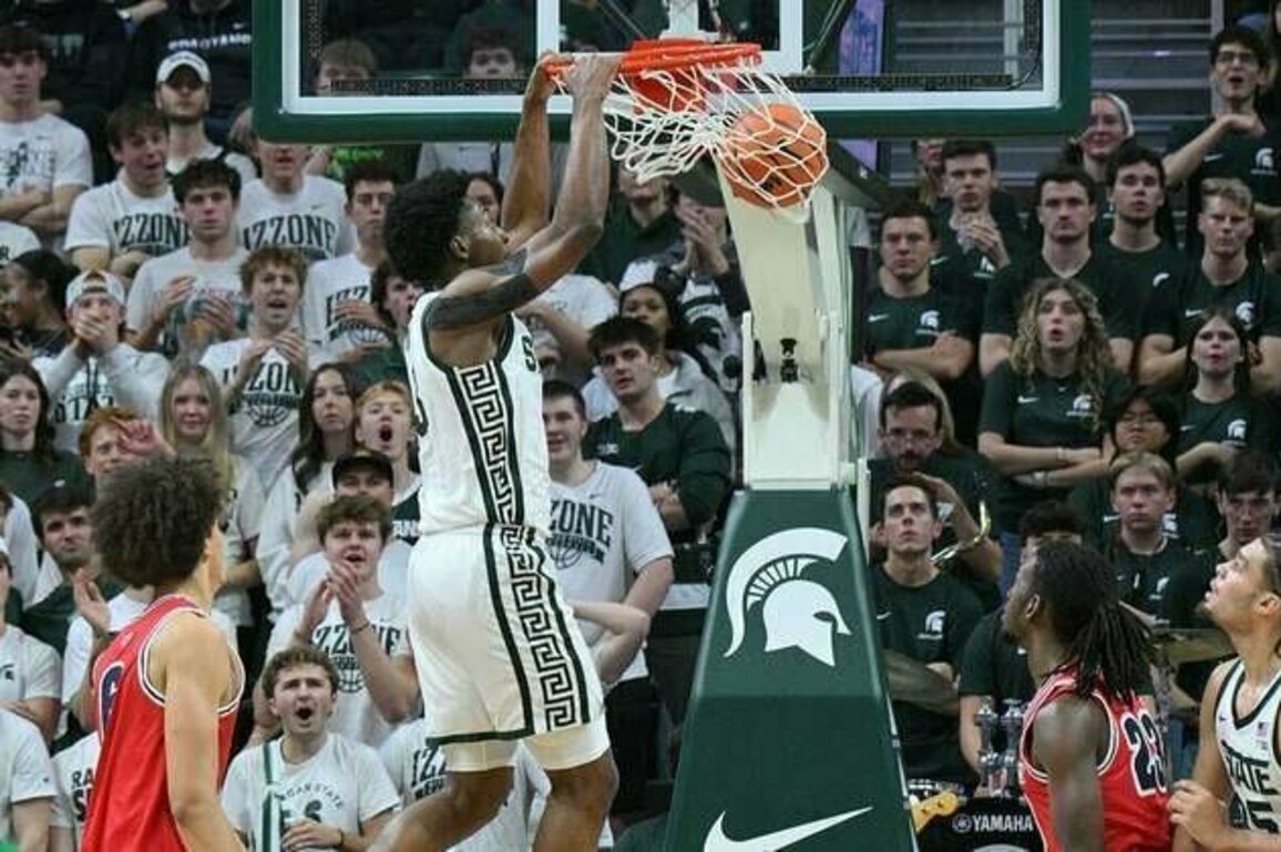Jeremy Fears Jr. fuels No. 17 Michigan State past Detroit Mercy