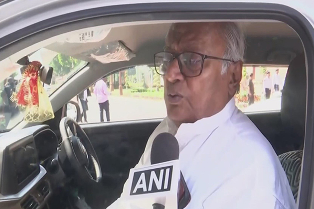 'He is a fool, and fools daydream': TMC MP Saugata Roy on Suvendu's controversial statement