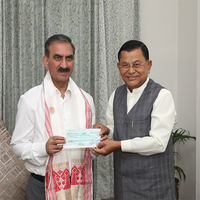 Assam Minister hands over Rs 5 crore cheque to Himachal CM for flood-hit people