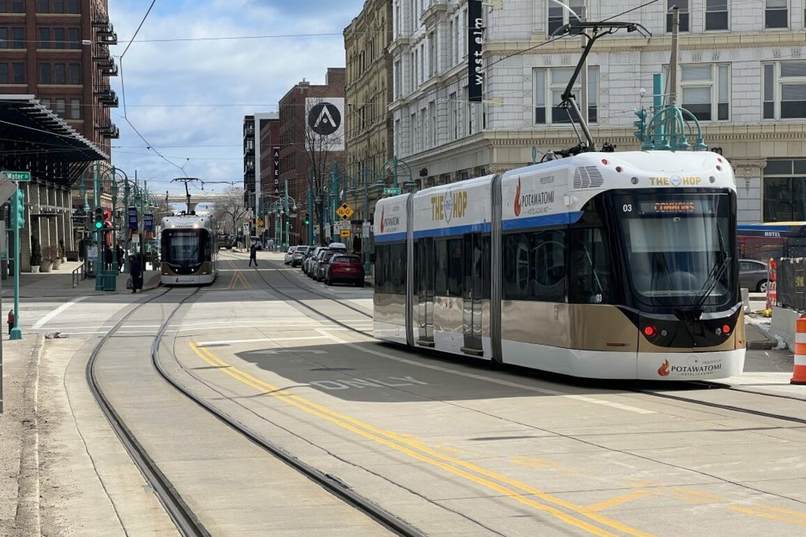 Streetcar Will Run On Consolidated Route During Summerfest   Urban Milwaukee