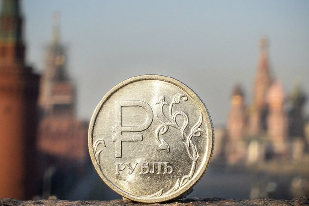 Russia at odds over strong ruble