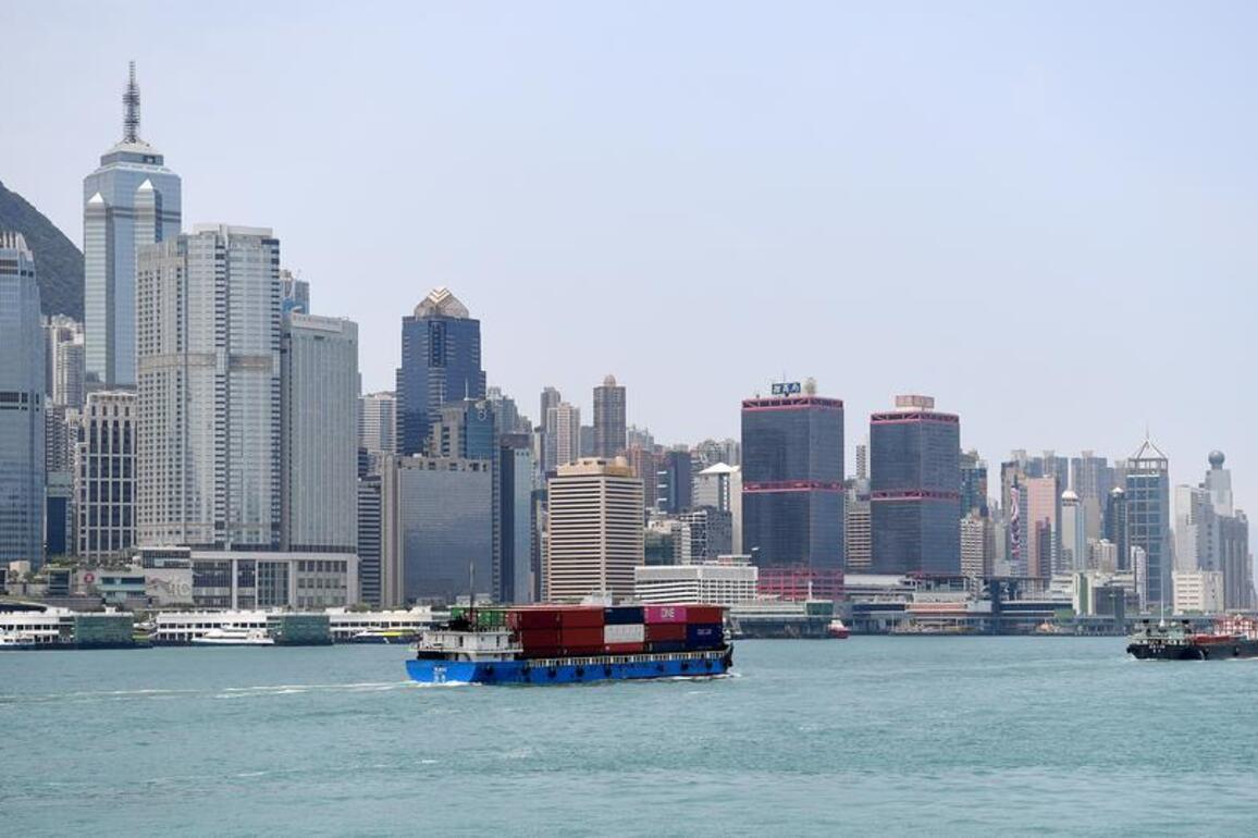 Richer Asians put money on Hong Kong's wealth management boom as city diversifies products