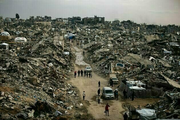 What does Egypt's plan to rebuild Gaza involve and what challenges does it face?