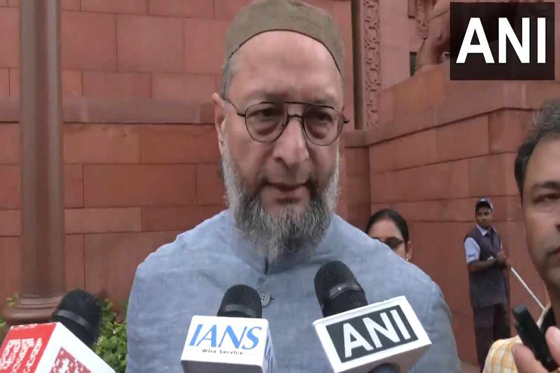"Hypocrisy on terrorism if they do not go to SC?": AIMIM 's Asaduddin Owaisi on Malegaon blast verdict
