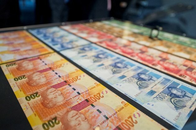 Rand slips to a three-week low in the wake of poor US growth