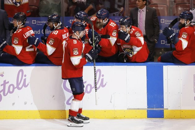Panthers bring perfect home mark into matchup with Flyers