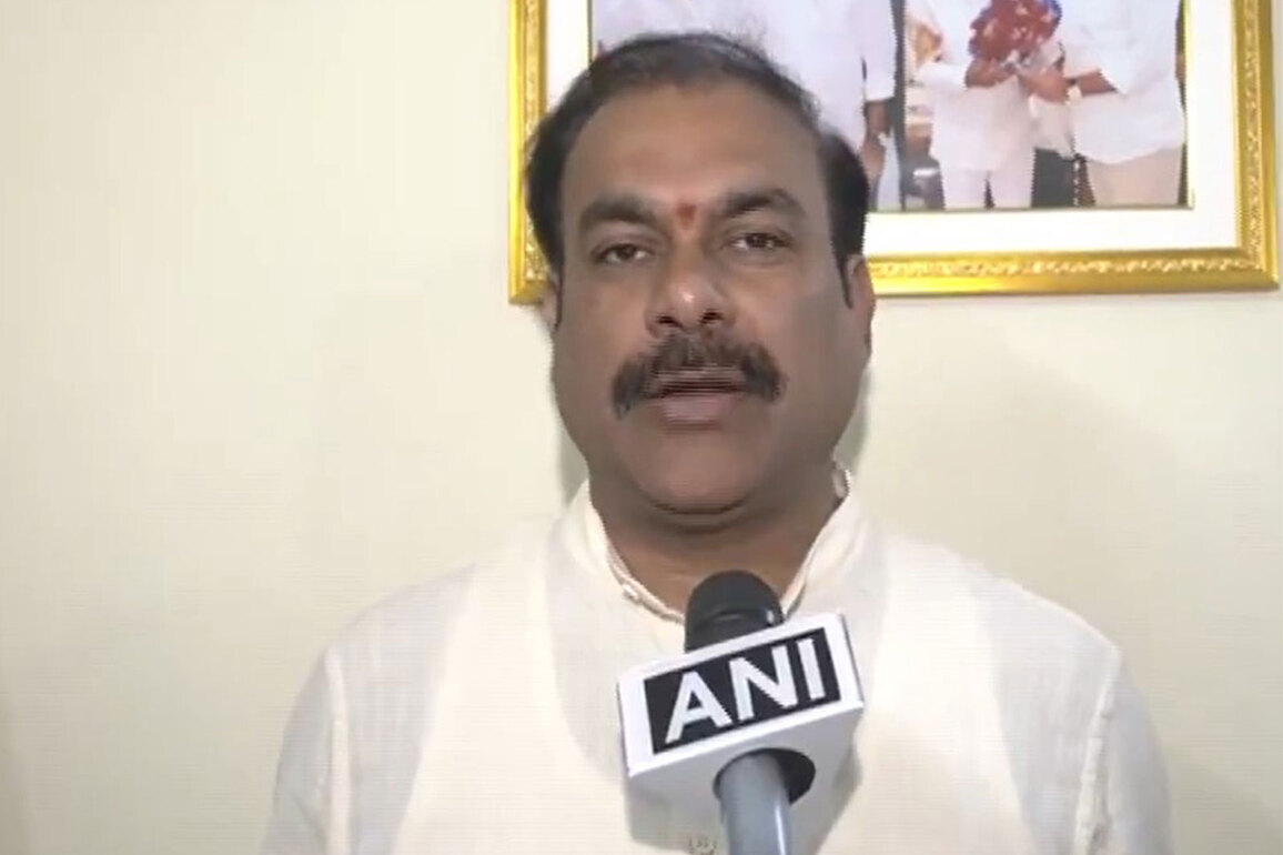 "Preparing consumers for regular hikes": BRS' Ravula Sridhar Reddy slams Centre as petrol, diesel prices jump twice in a week