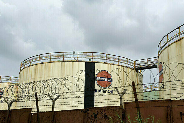 Indian refiner pays for Russian oil in yuan  Reuters