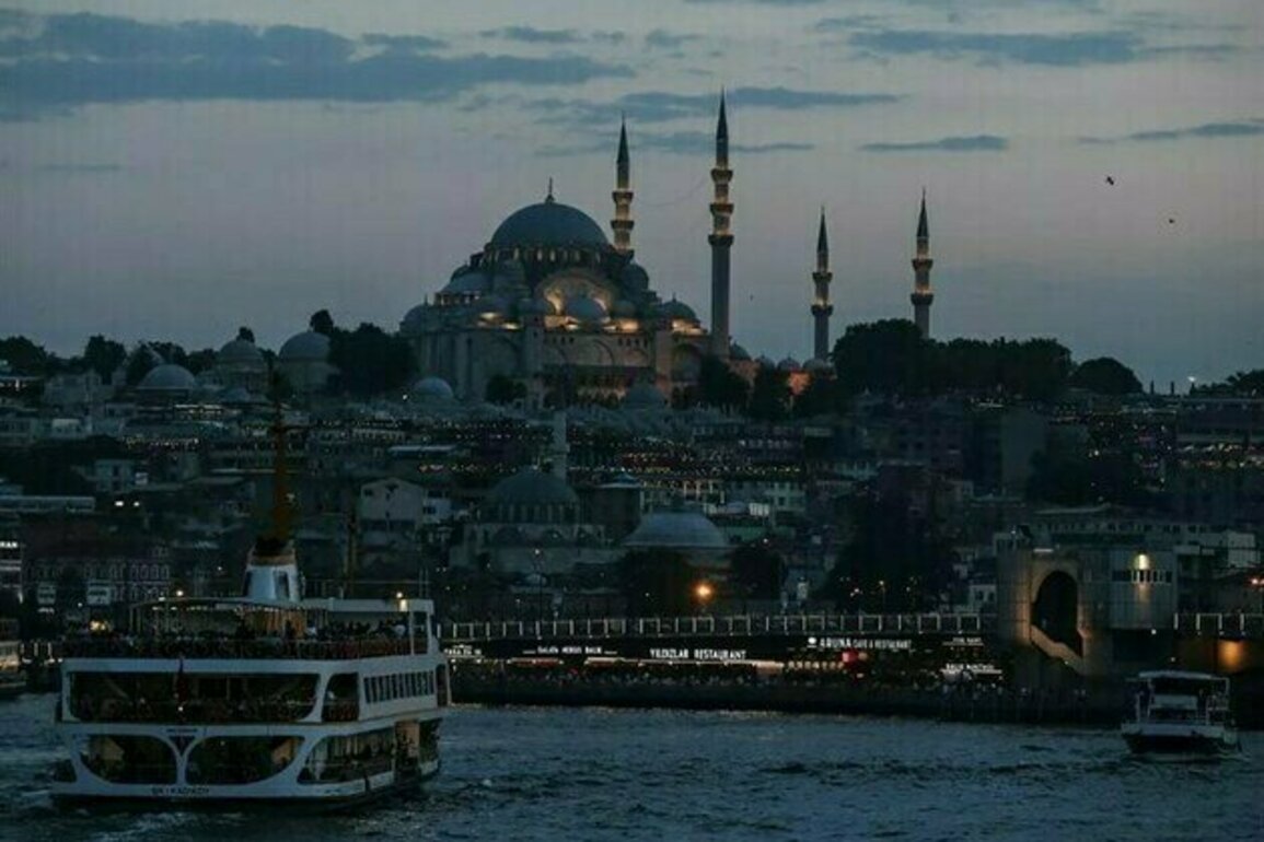 Powerful 6.2 Magnitude Earthquake Strikes Istanbul