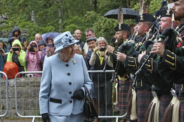 Queen Elizabeth Approves Measure to Block Johnson&#039;s No-deal Brexit