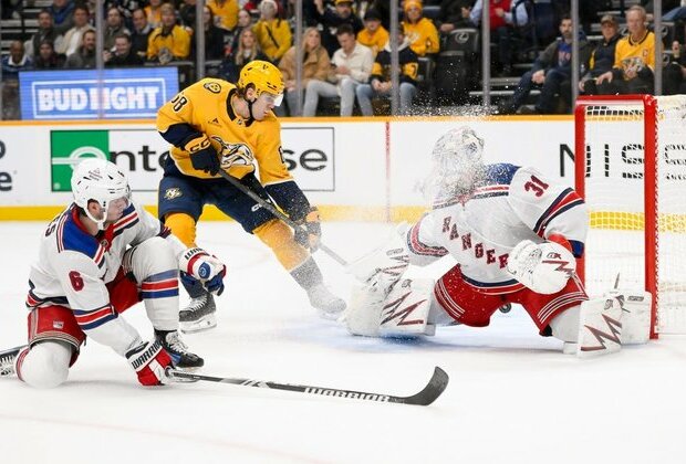 Juuse Saros, Predators shut out sliding Rangers