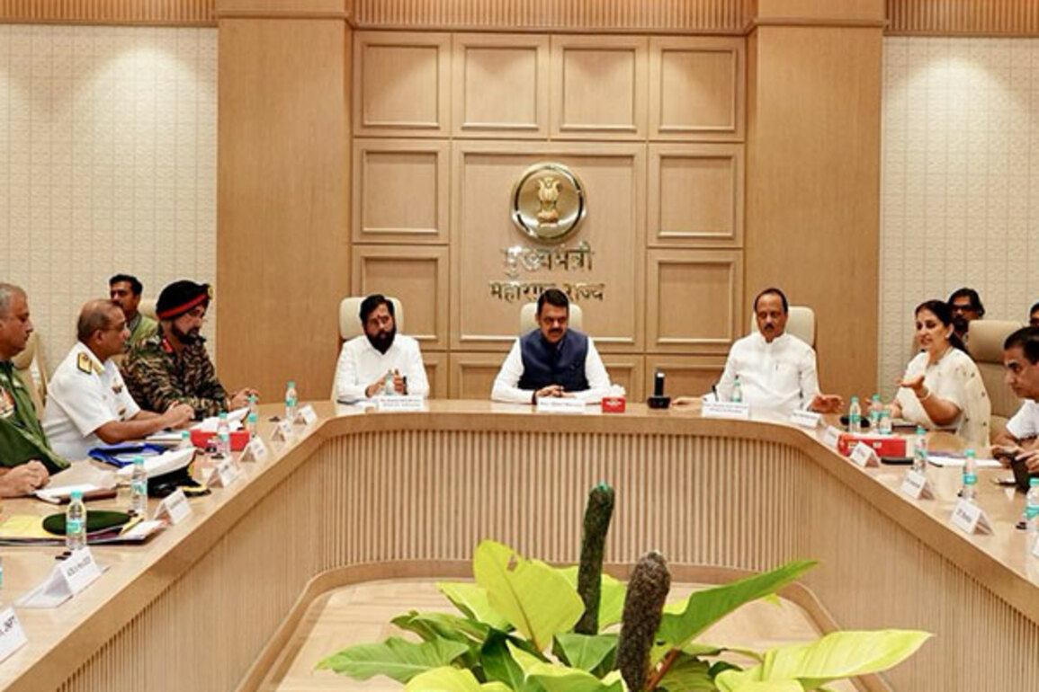 Maharashtra govt holds meeting with defence forces, CM Fadnavis says, "Will work in greater coordination"
