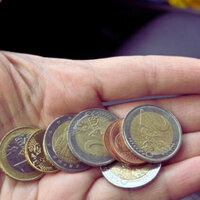 Bulgarian Consumers Hit by Higher Costs: Services Soar, Fuel Follows