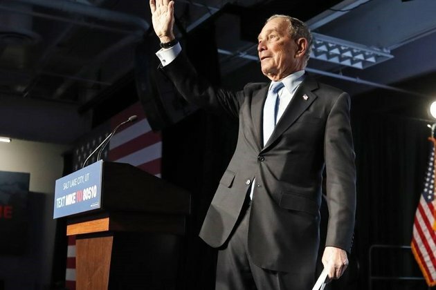 &#039;Trump cheats at golf&#039;: Bloomberg mocks president with billboard