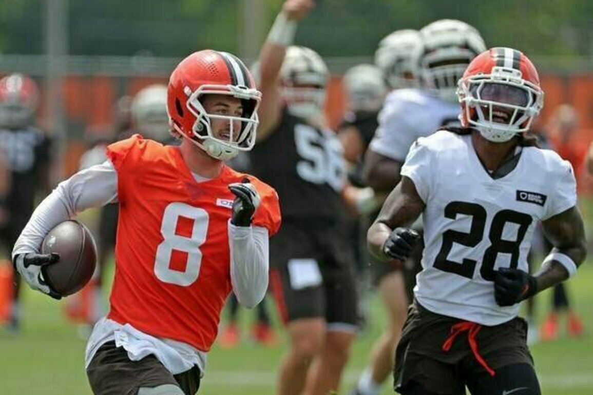 Report: Browns QB Kenny Pickett injured during practice