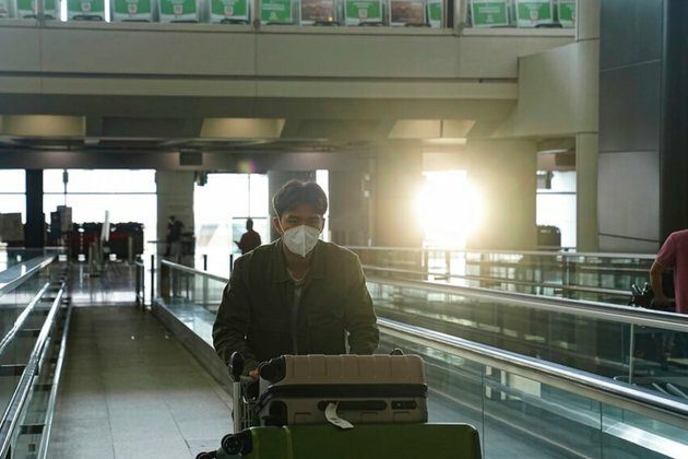 Hong Kong Says It Will Scrap COVID Hotel Quarantine