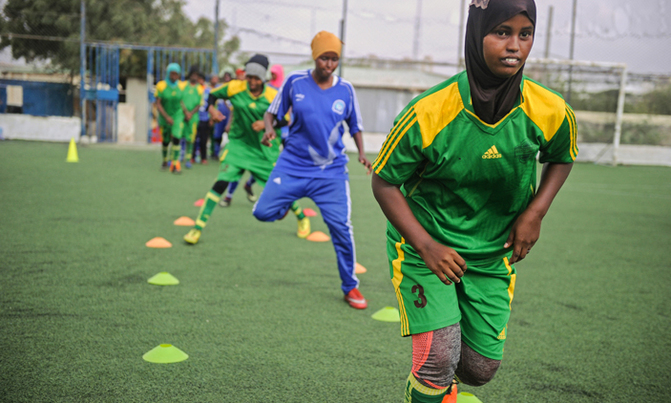 In Somalia, women defy strict rules to play football In Somalia, women defy strict rules to play football