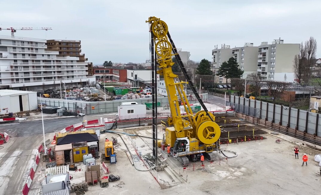 A Soilmec SC-110 Urban at work on the site of the Rueil – Suresnes Mont-Valérien station site along Line 15 West part of the Grand Paris Express project