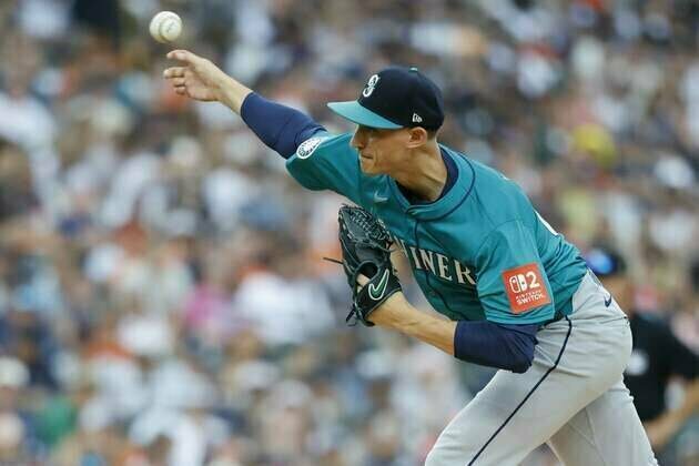 Mariners unload on offense to roll past Tigers 15-7
