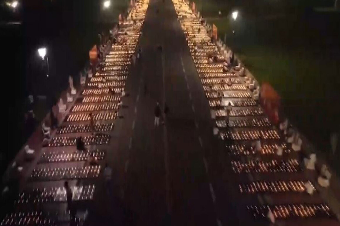 Delhi: Kartavya Path illuminates with lakhs of Diyas on Deepotsav 2025