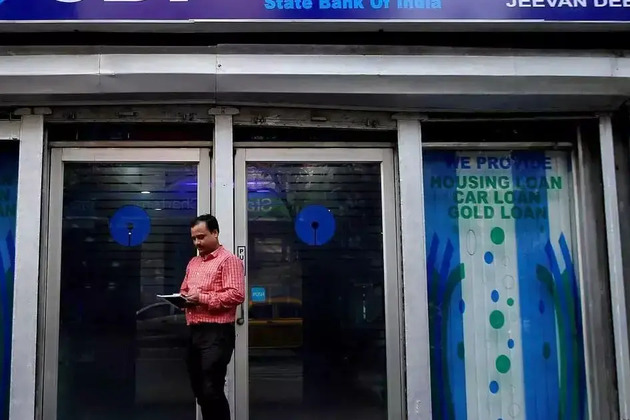 SBI halts Nayara transactions over US tariffs, sanctions risk