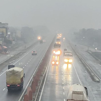 Rajasthan: Fog engulfs Dausa after overnight rain; visibility drops below 100 metres