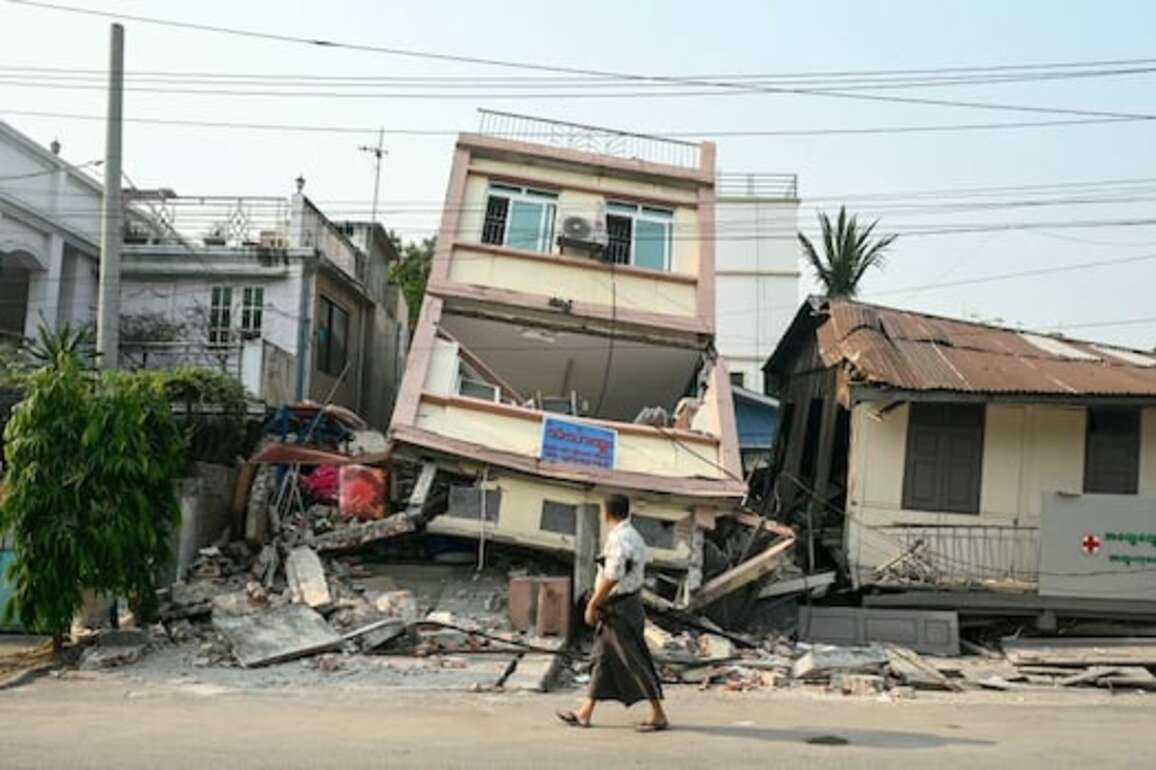 Scientists gobsmacked by never-seen footage of earth rupturing during Myanmar quake