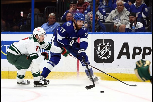 Steven Stamkos, honored pregame, guides Lightning past Wild