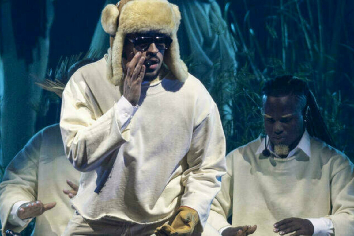 Reggaeton megastar Bad Bunny brings Puerto Rican pride to epic show