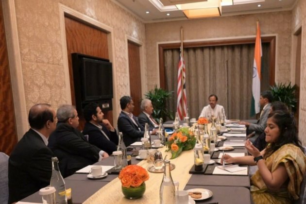 MoS Muraleedharan meets ASEAN-India Business Council in Malaysia