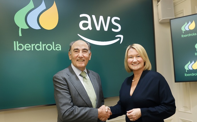 Aitor Moso Raigoso, executive vice president of customer business at Iberdrola and Lindsay McQuade, director of energy for EMEA at Amazon | Credit: Iberdrola