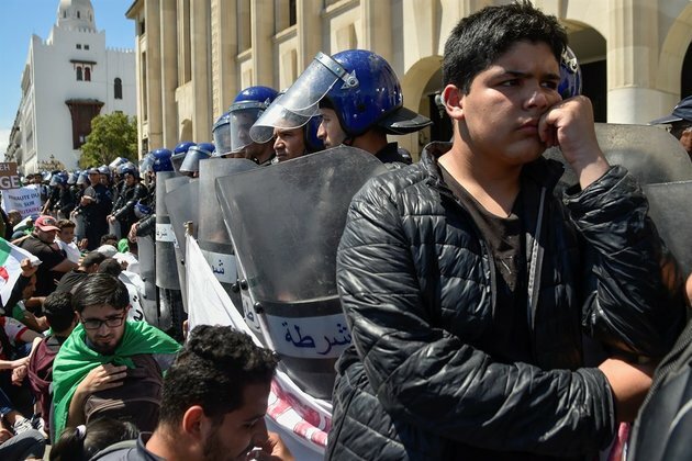 24 Algerian police officers wounded in protest