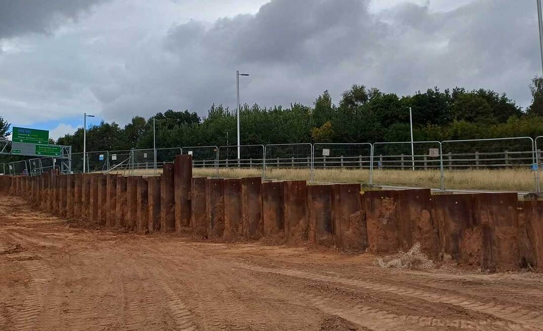 SPUK’s sheet piling work between the A557 Weston Point Expressway and Weaver View, adjacent to Junction 12 of the M56 motorway in the UK