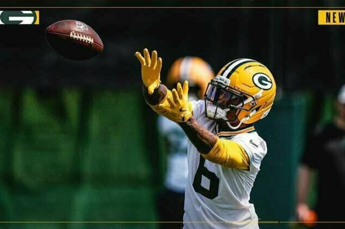 Mecole Hardman makes presence known in Packers minicamp
