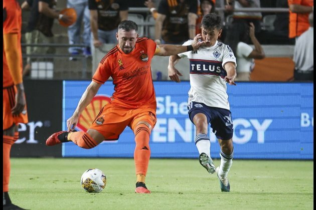 Sporting KC aim to keep playoff dreams alive vs. surging Dynamo