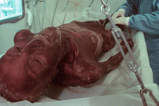 Scientists bake bread with yeast from 5,300-year-old mummy
