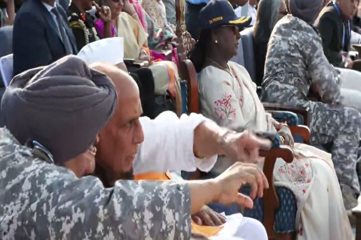 President Murmu, Defence Minister Rajnath Singh witness IAF's Exercise Vayu Shakti in Pokhran