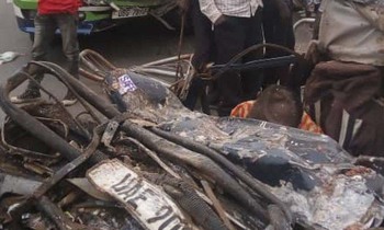 Kabangali etomeddwa bbaasi yonna esaanyeewo mu kabanje akasse abantu abana e Mbarara. Kabangali etomeddwa bbaasi yonna esaanyeewo mu kabanje akasse abantu abana e Mbarara.