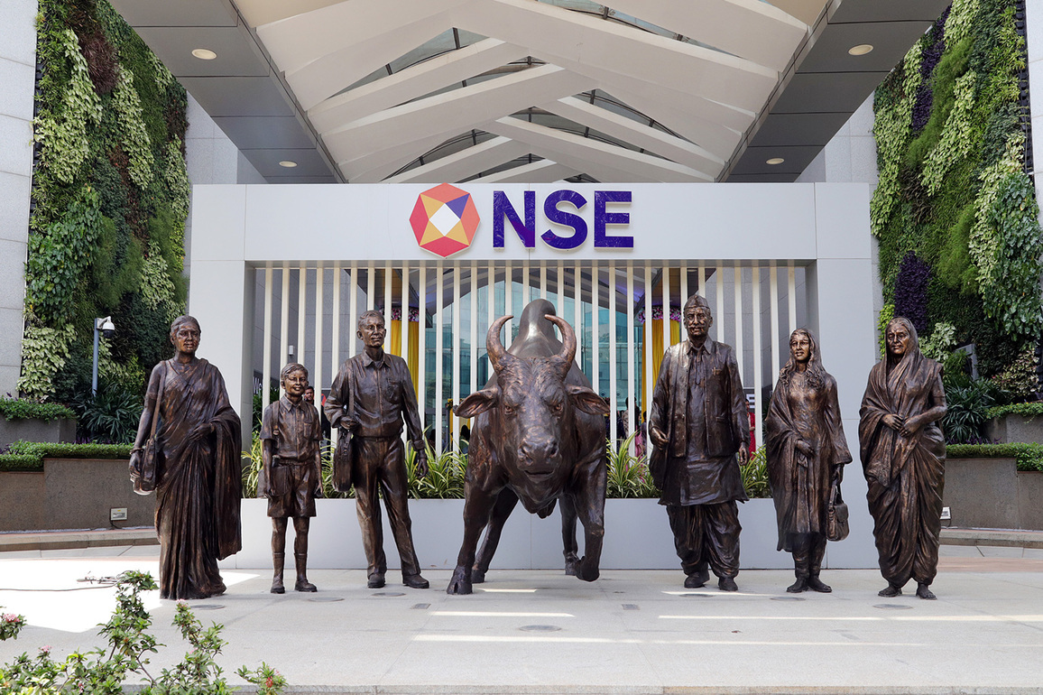 Indian market ends higher on global cues, Nifty holds range as oil, geopolitics dictate next move