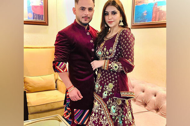 Singer Milind Gabba, wife Pria blessed with twins