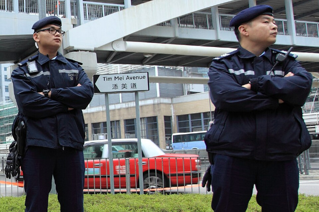 2 booksellers held by Hong Kong police for selling seditious content