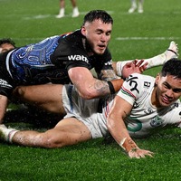 Warriors v Bulldogs-four hopes slipping away as injury-riddled Warriors lose third straight game
