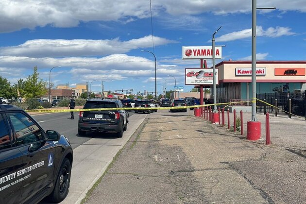 Shoplifting suspect shot by Lakewood police after threatening officers