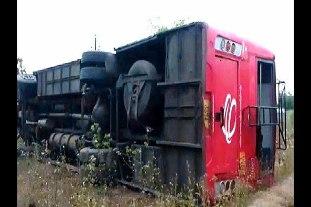 AP: Two dead, eight injured in bus accident